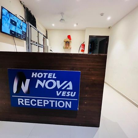Hotel Nova Vesu Surat Ngoại thất bức ảnh