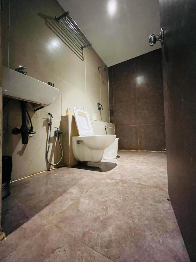Hotel Nova Vesu Surat Ngoại thất bức ảnh