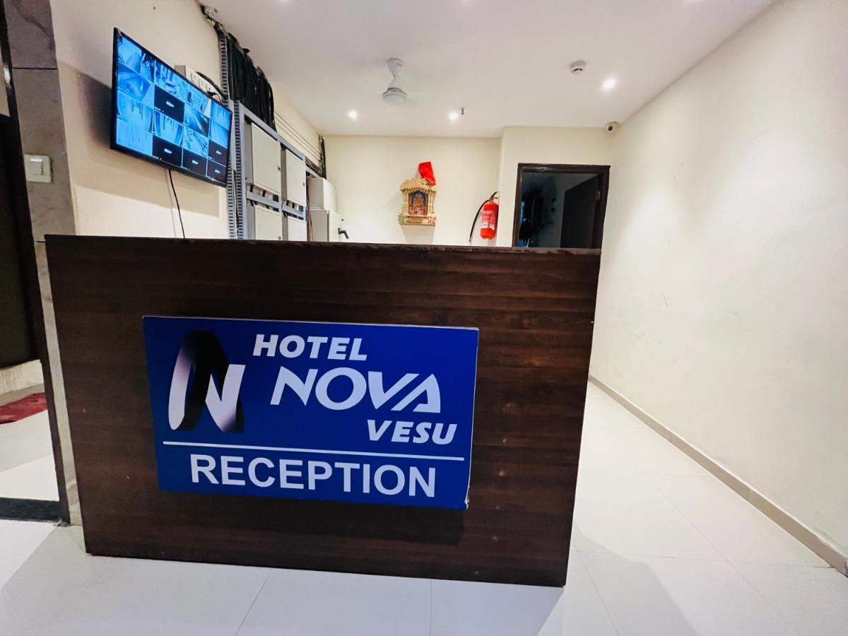 Hotel Nova Vesu Surat Ngoại thất bức ảnh