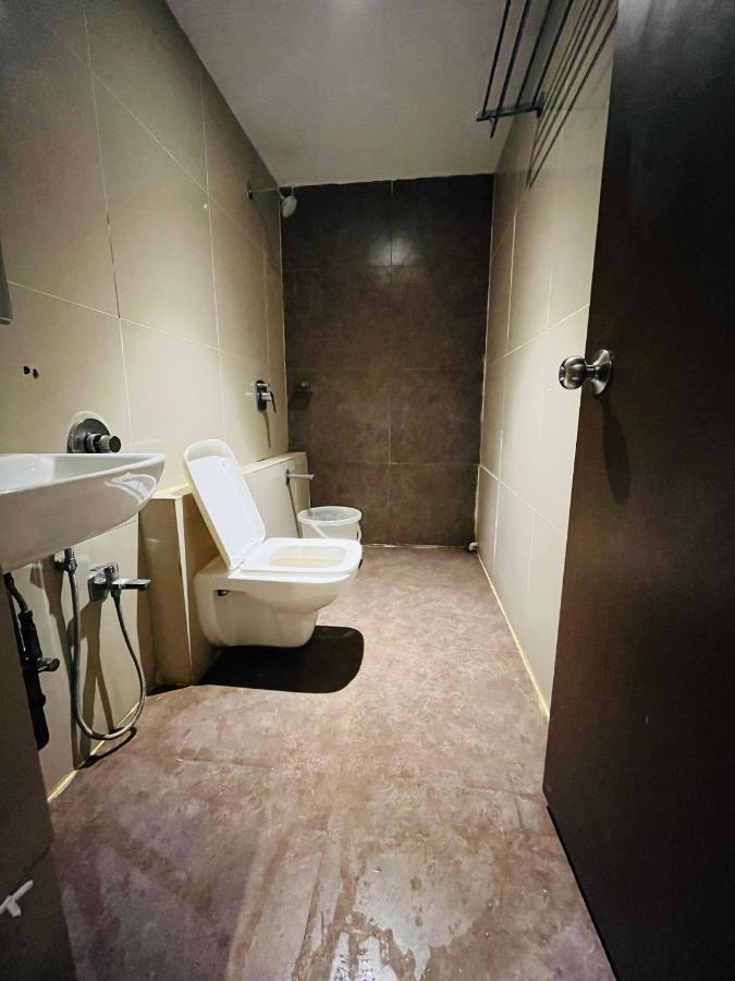 Hotel Nova Vesu Surat Ngoại thất bức ảnh